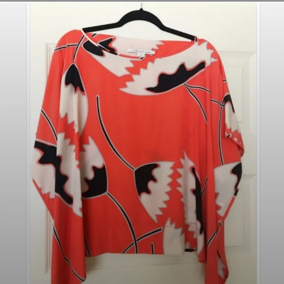 Diane Von Furstenberg floral top - Picture 4 of 4